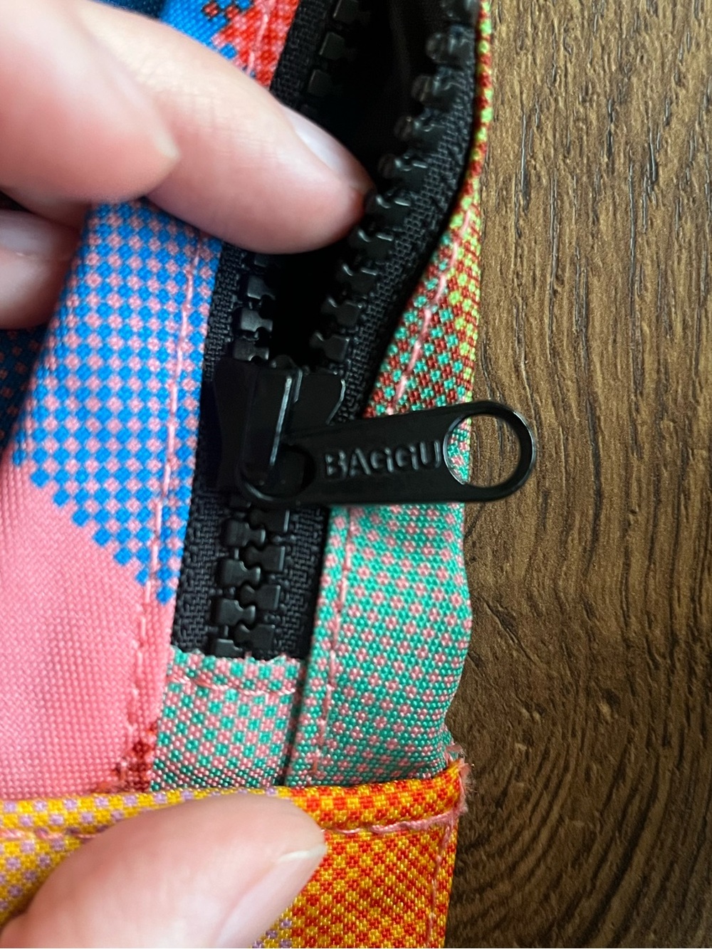 BAGGU Madras Medium Crescent BNWT - Picture 6 of 11